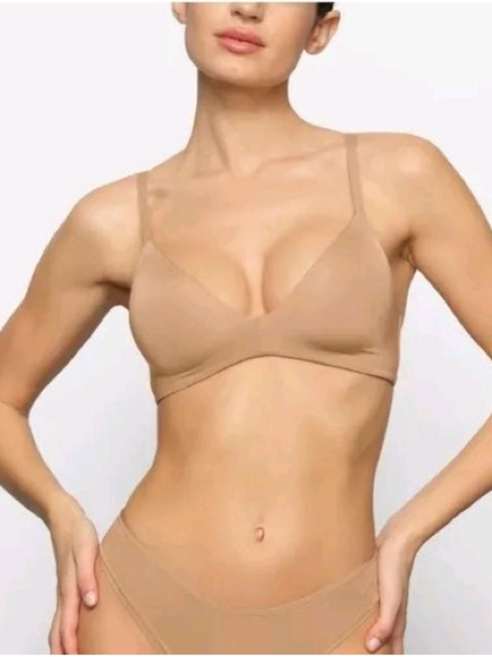 SKIMS Wireless Form T-Shirt Demi Bra Sand 32D